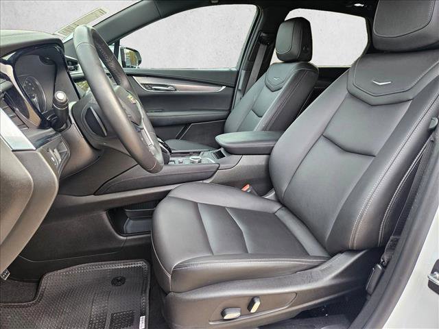 Used 2023 Cadillac XT5 Luxury image 16
