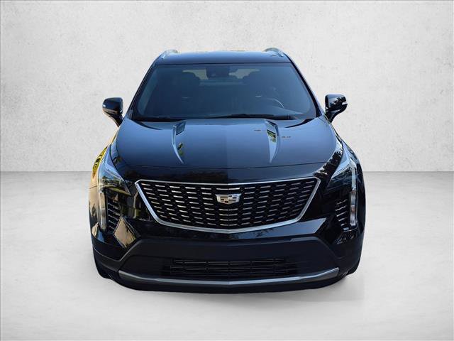 Used 2022 Cadillac XT4 Premium Luxury w/ Safety Alert Package FWD image 2
