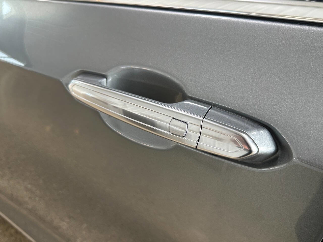 Used 2023 Cadillac XT6 Premium Luxury w/ Technology Package image 8