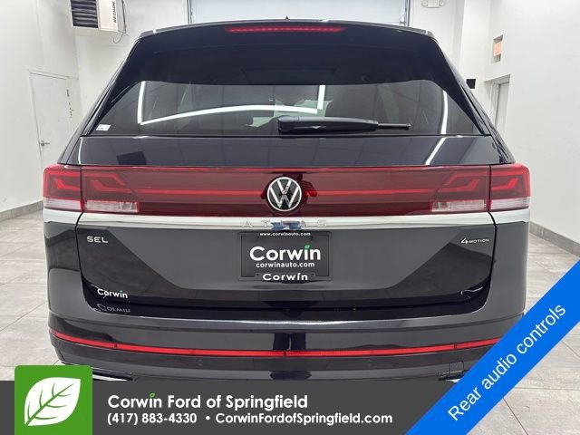 Used 2024 Volkswagen Atlas SEL Premium R-Line image 3