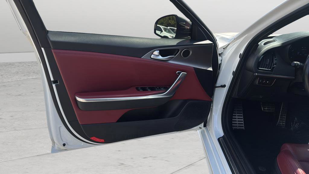 Used 2019 Kia Stinger GT RWD image 11