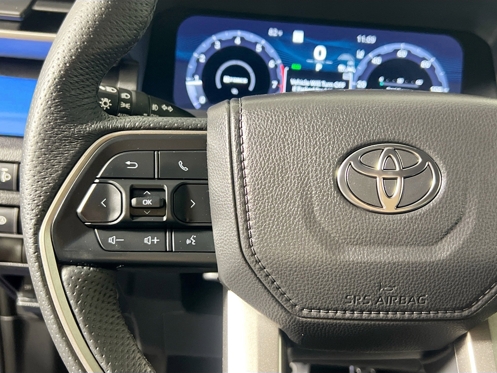 Used 2025 Toyota Tacoma TRD Sport image 18