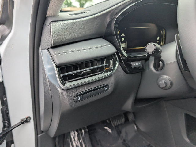 Used 2027 INFINITI QX60 Luxe w/ Cargo Package AWD/4WD image 20