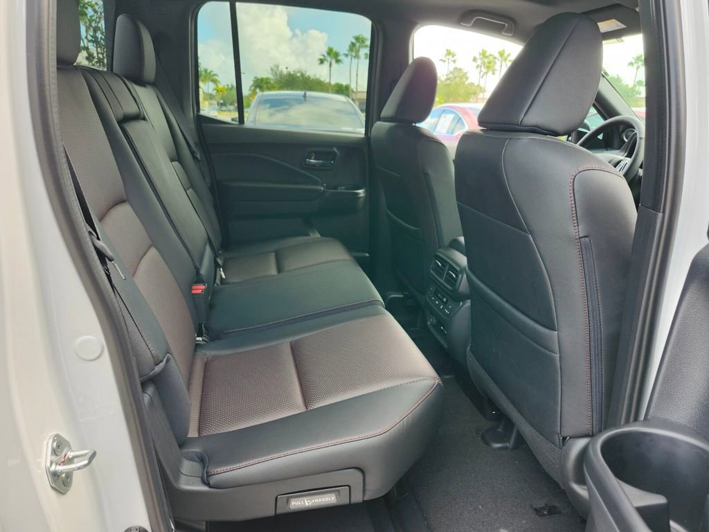 New 2026 Honda Ridgeline Black Edition image 14