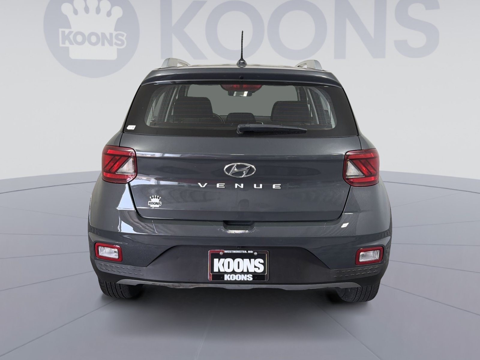 Used 2023 Hyundai Venue SEL FWD image 5