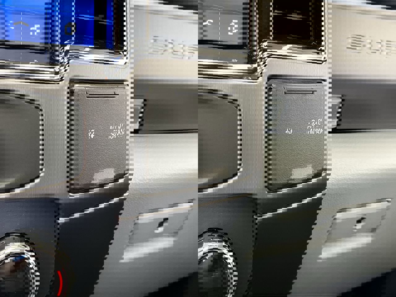 Used 2022 Ford F350 Limited image 26