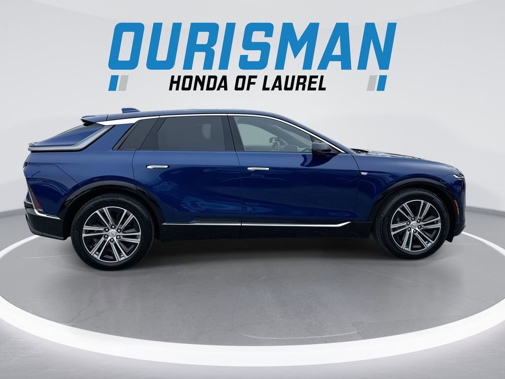 Used 2024 Cadillac Lyriq Luxury image 9
