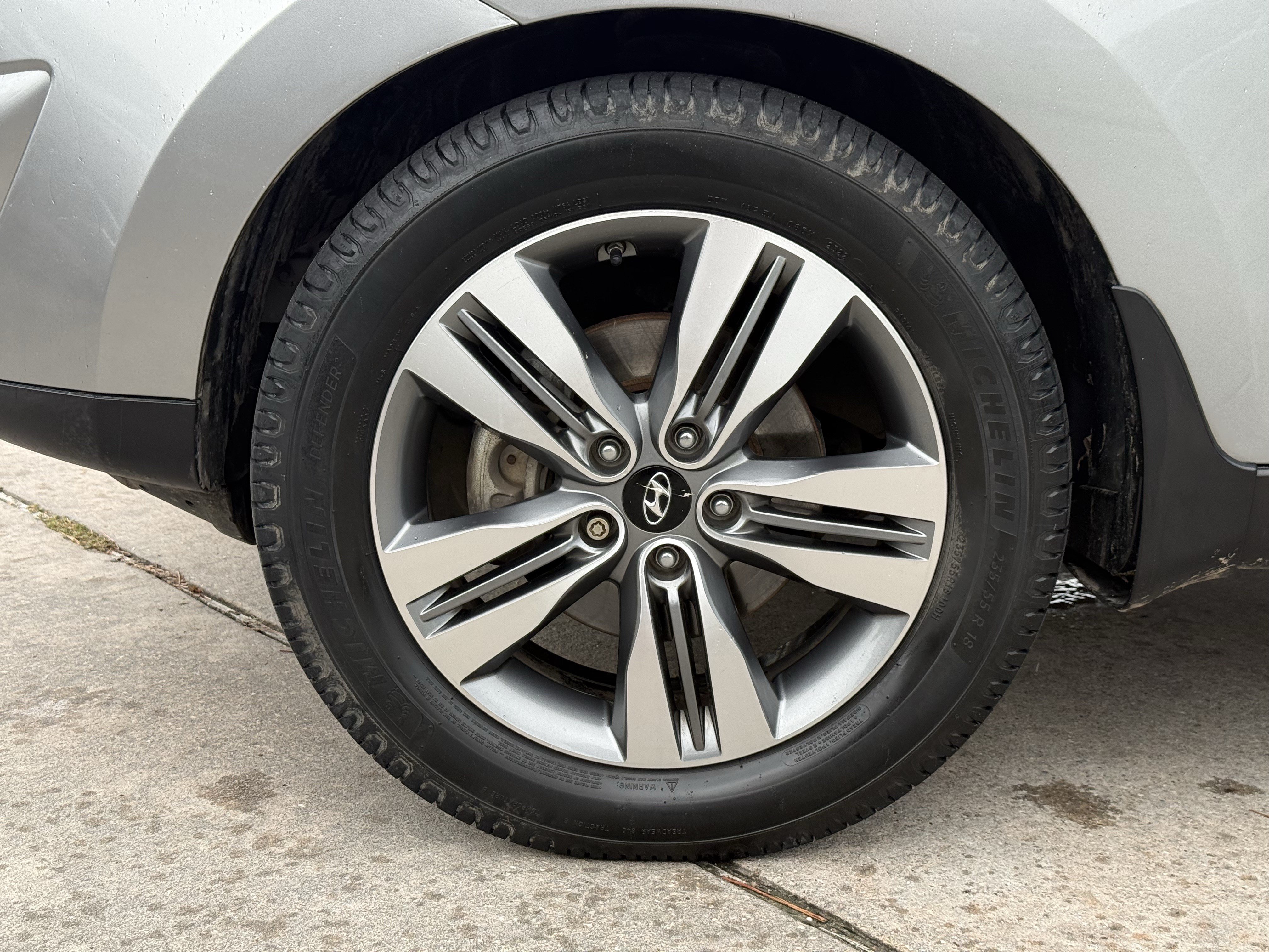 Used 2015 Hyundai Tucson Limited FWD image 12