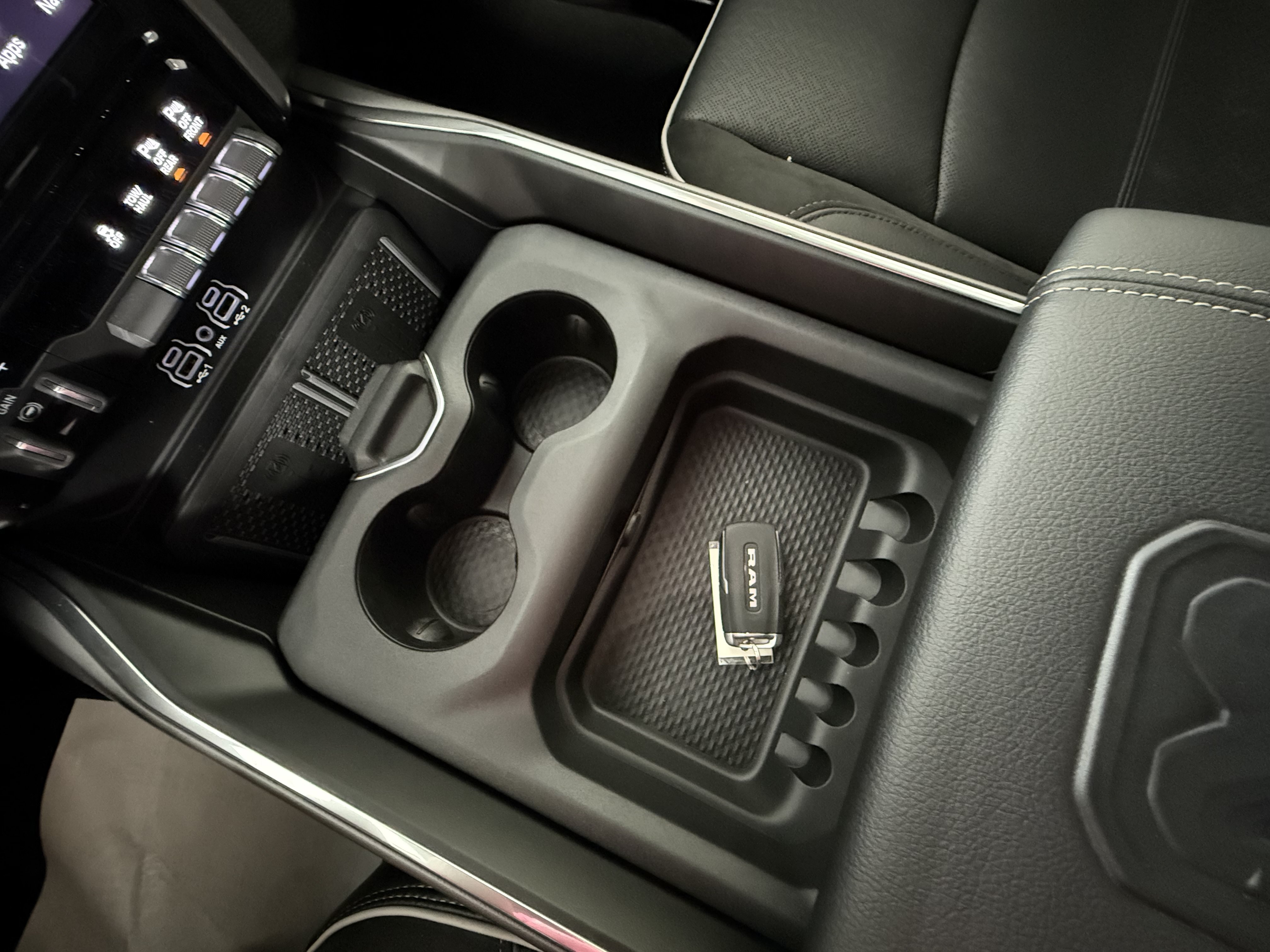 New 2026 RAM 2500 Laramie w/ Night Edition AWD/4WD image 20