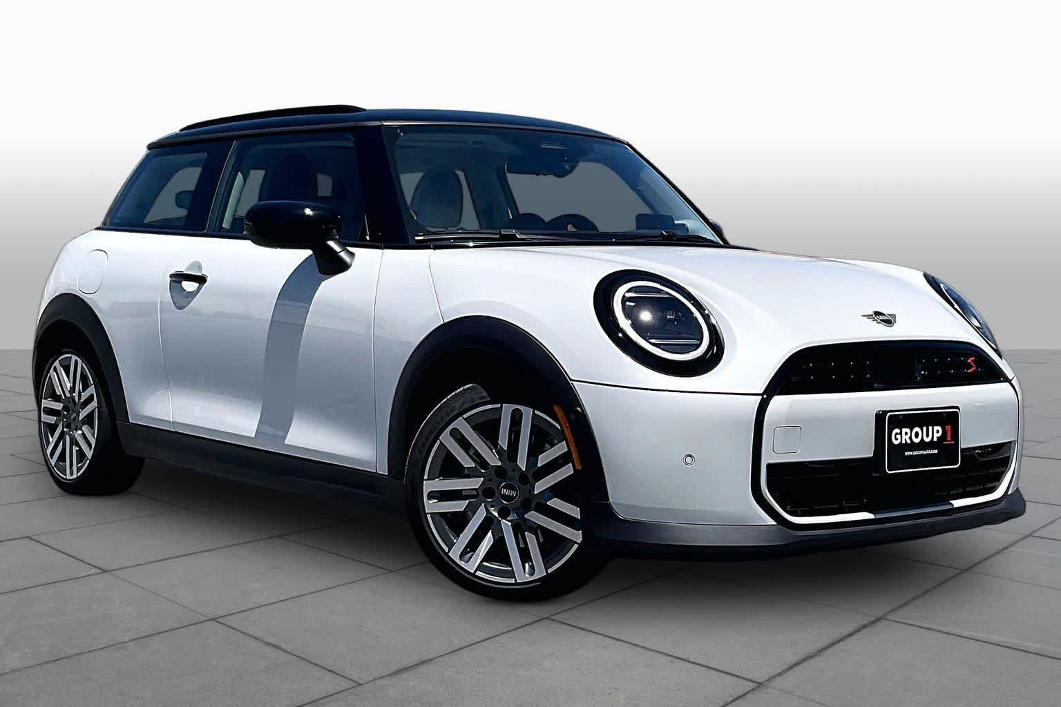 Used 2025 MINI Cooper S FWD image 2