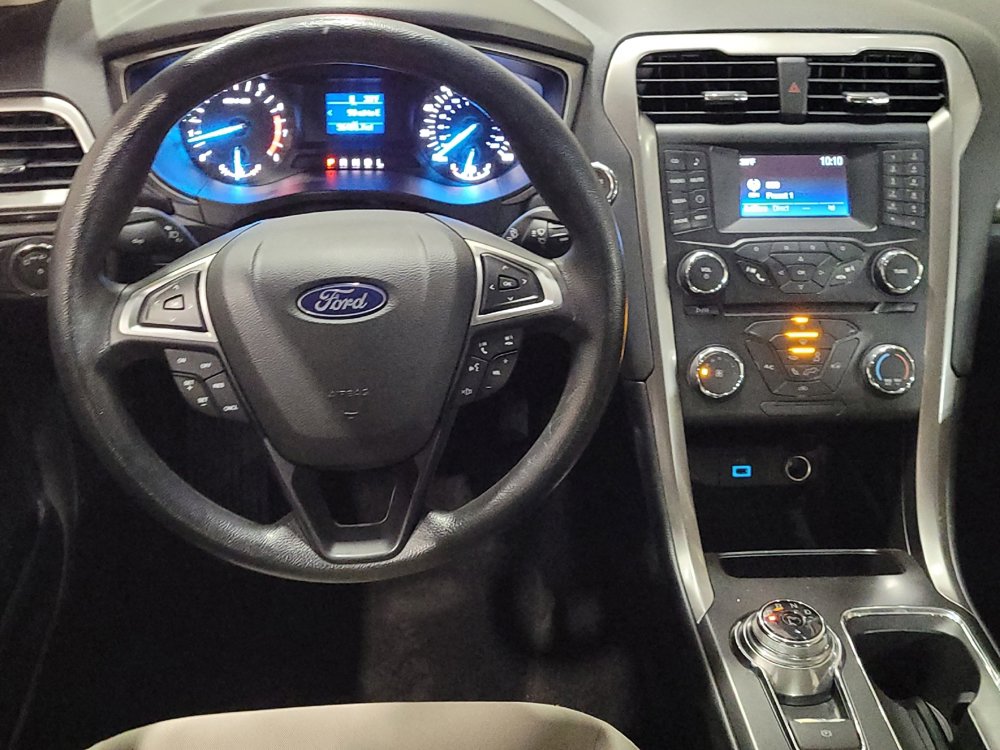 Used 2018 Ford Fusion S image 22