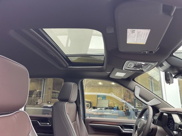 New 2026 GMC Sierra 3500 Denali w/ Denali Reserve Package image 9