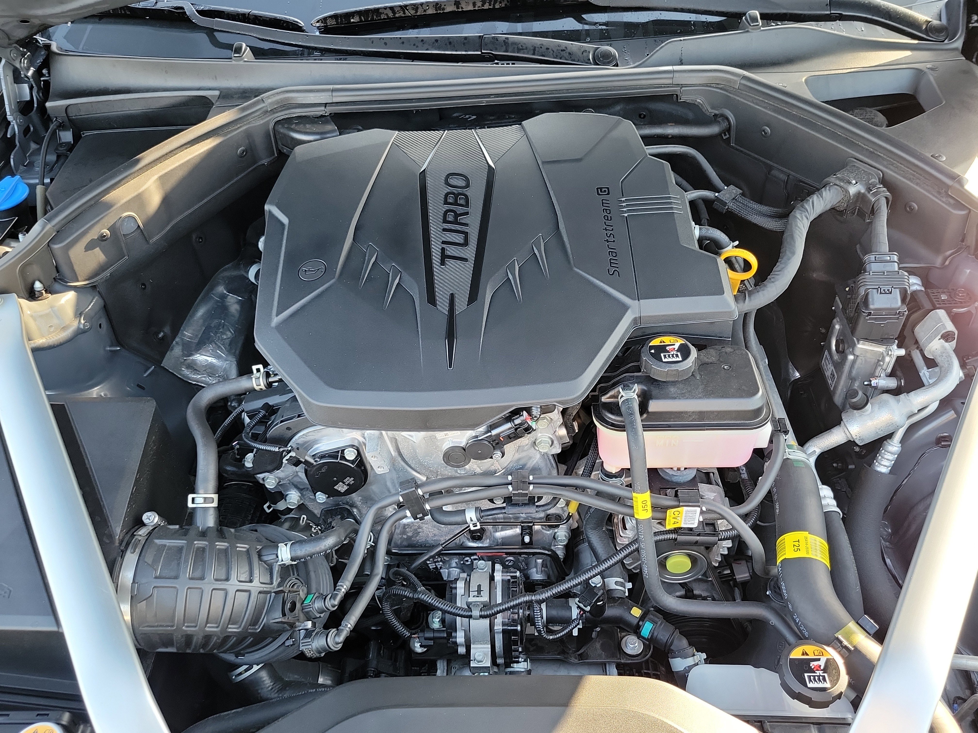 Certified 2025 Genesis G70 2.5T image 24