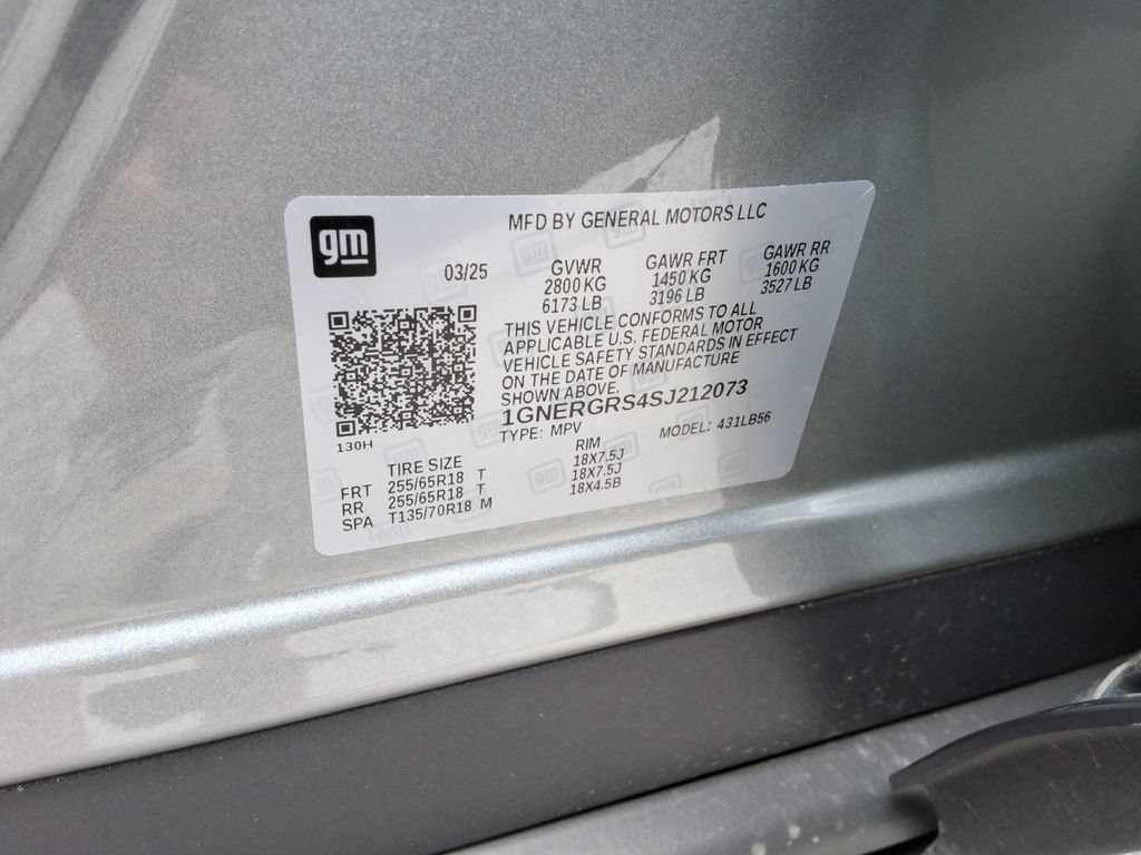 Certified 2025 Chevrolet Traverse LT w/ Driver Confidence Package FWD image 36