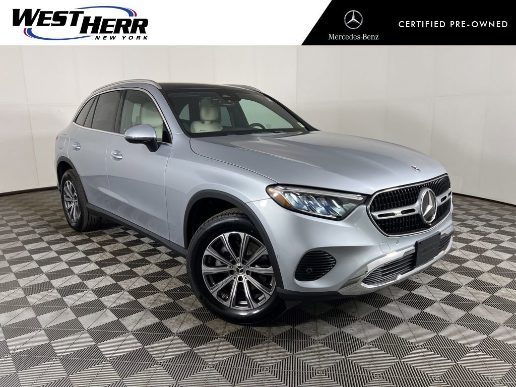 Certified 2026 Mercedes-Benz GLC 300 4MATIC image 1
