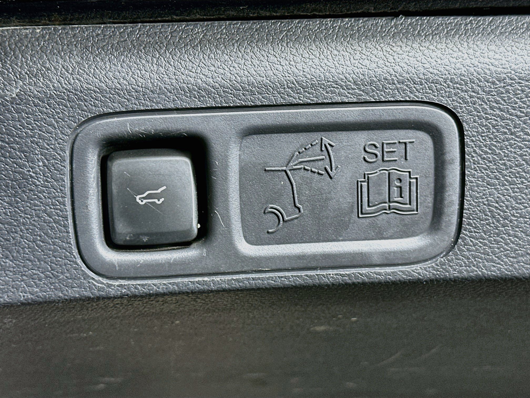 Used 2024 Ford Expedition Limited AWD/4WD image 32