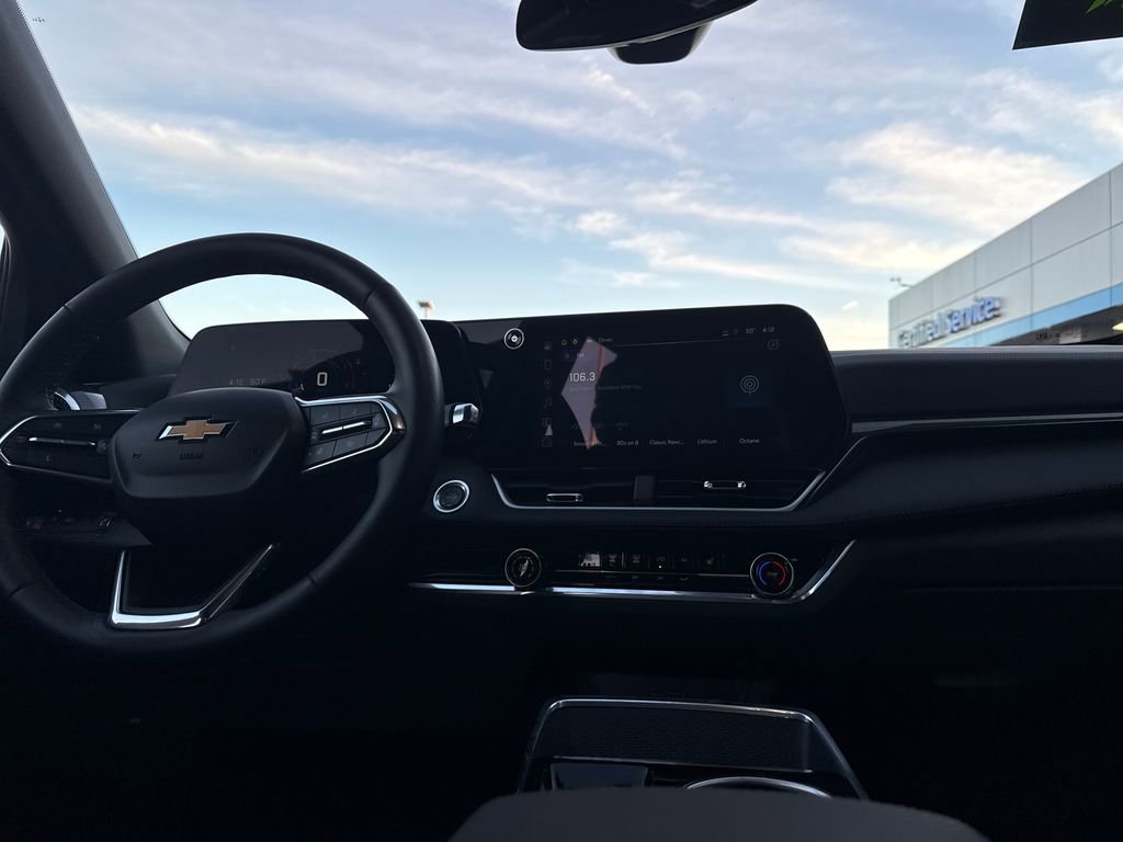 Used 2025 Chevrolet Equinox LT image 15