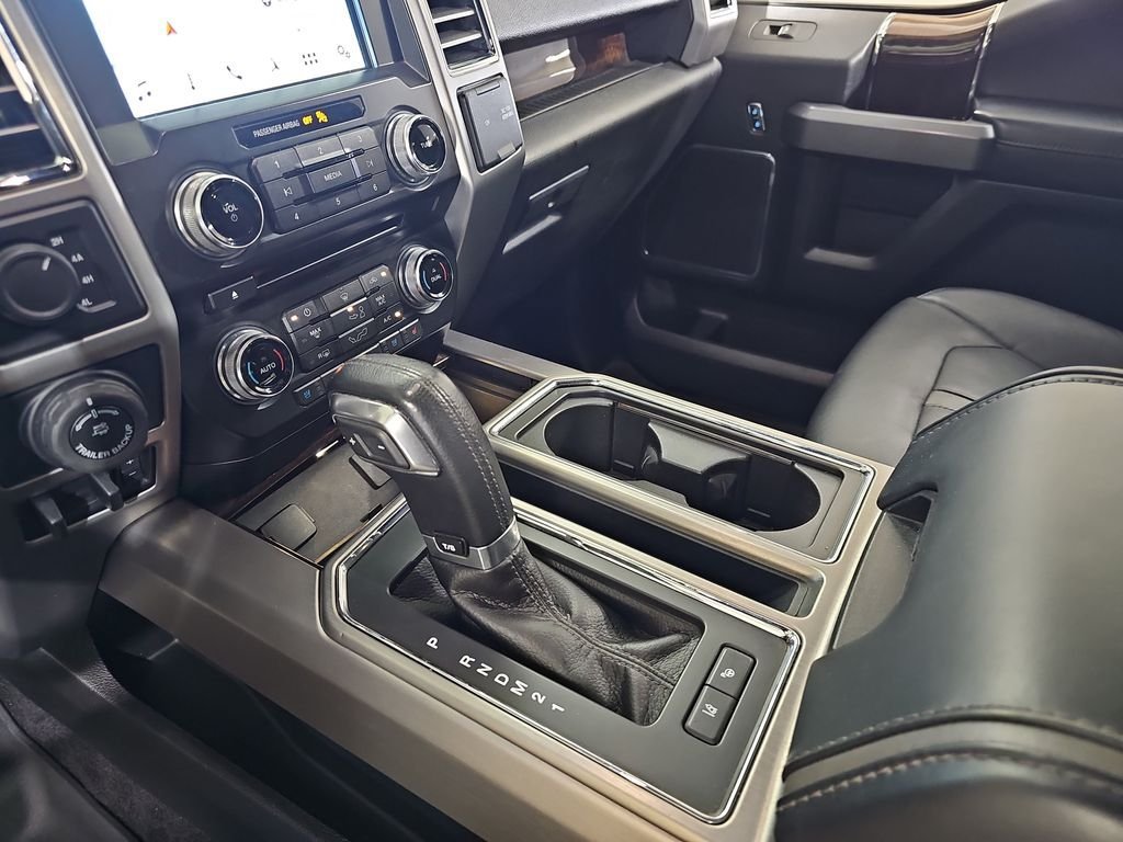 Used 2016 Ford F150 Platinum w/ Equipment Group 701A Luxury AWD/4WD image 26