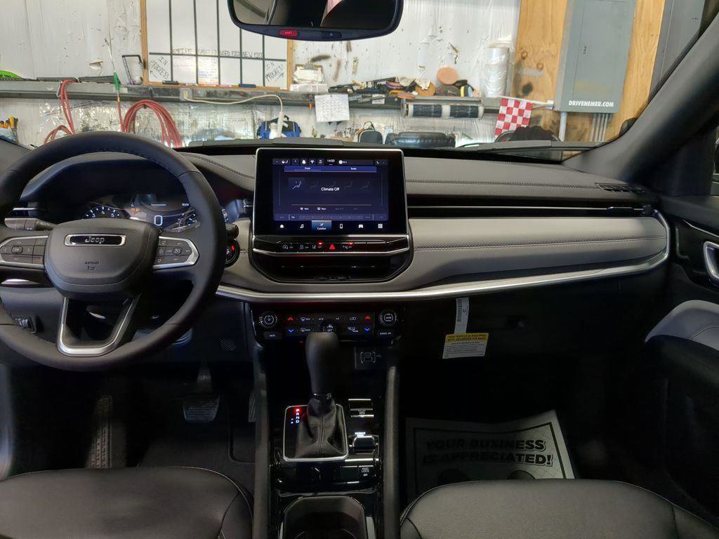 New 2026 Jeep Compass Limited AWD/4WD image 12