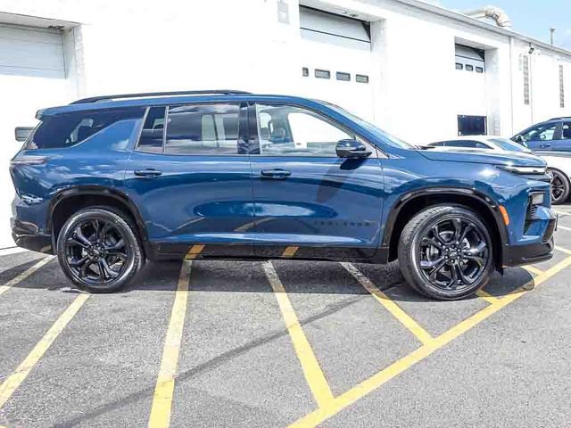 New 2027 Chevrolet Traverse RS w/ LPO, Floor Liner Package AWD/4WD image 5