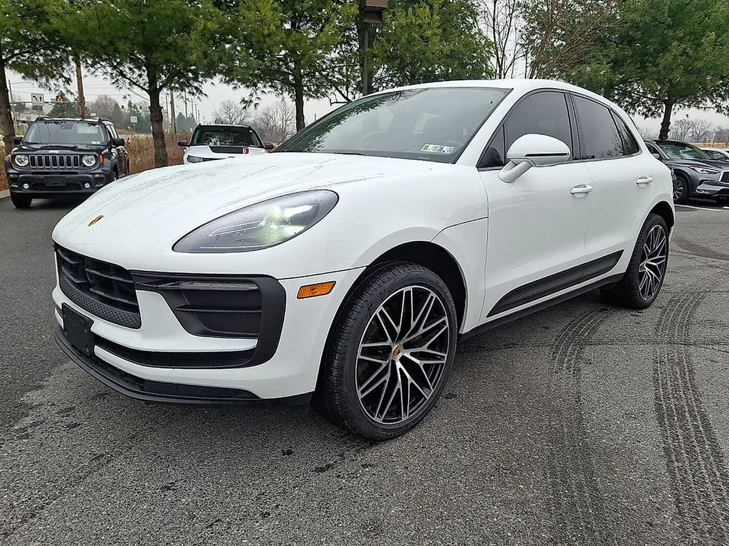 Used 2024 Porsche Macan AWD/4WD image 6