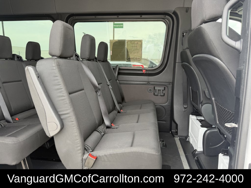 Used 2025 Mercedes-Benz Sprinter 2500 image 28