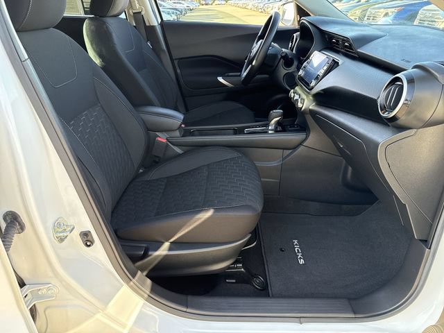 Used 2023 Nissan Kicks SV FWD image 15