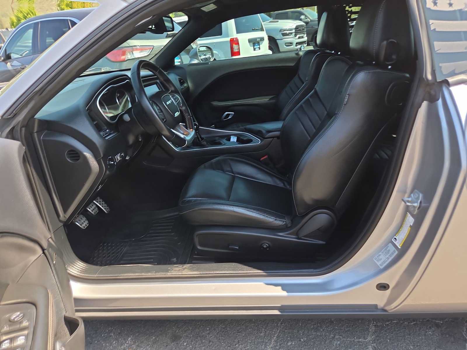 Used 2016 Dodge Challenger SRT w/ Technology Group RWD image 19