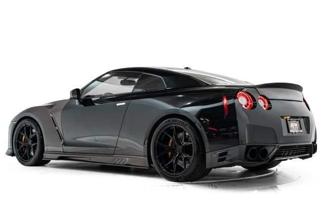 Used 2015 Nissan GT-R Premium AWD/4WD image 10