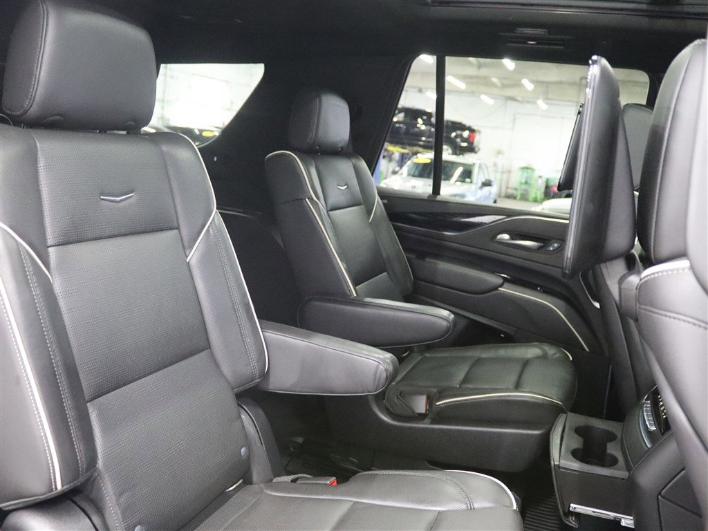 Used 2021 Cadillac Escalade Sport w/ Driver Assist Tech Package image 15