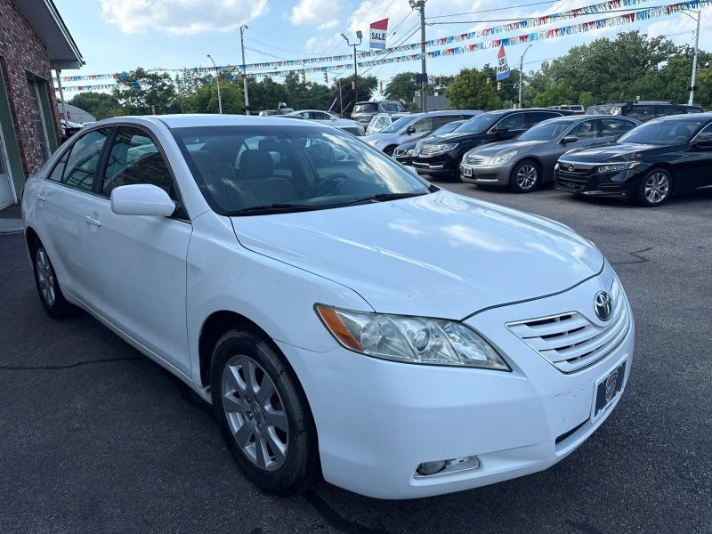 Used 2009 Toyota Camry XLE FWD image 3
