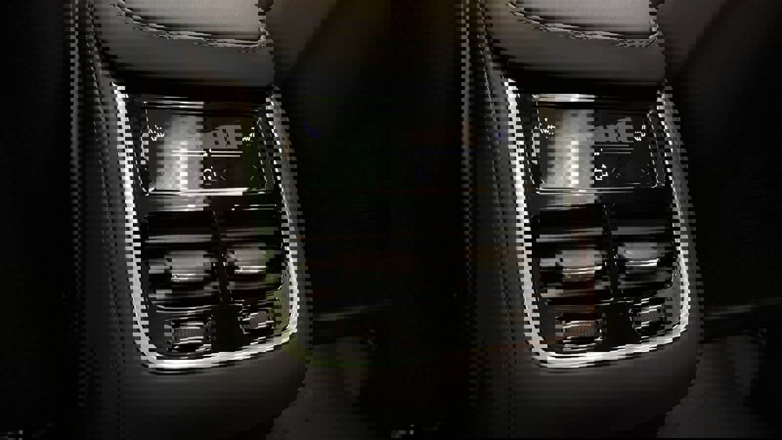 New 2026 Volvo XC90 B6 Ultra image 28