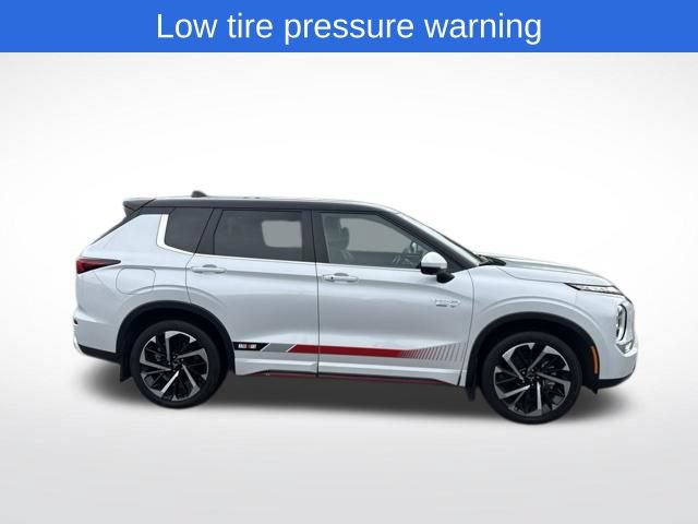 Used 2024 Mitsubishi Outlander SEL AWD/4WD image 8