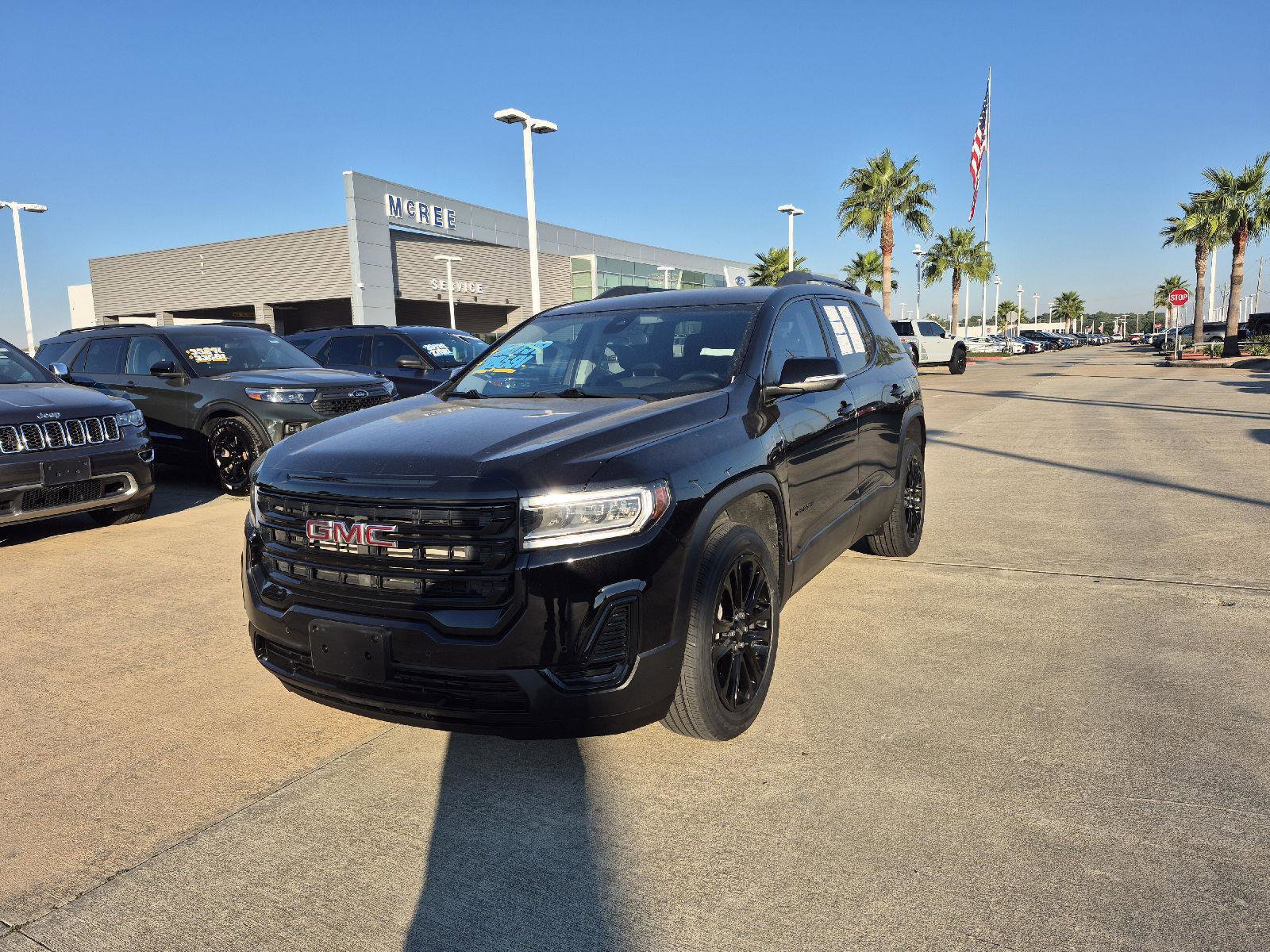 Used 2023 GMC Acadia SLE w/ Driver Convenience Package