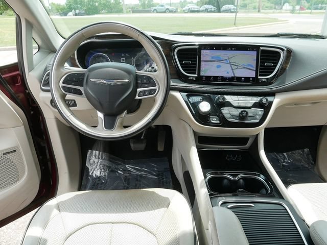 Used 2021 Chrysler Pacifica Limited w/ Premium & Safety Sphere Group AWD/4WD image 22