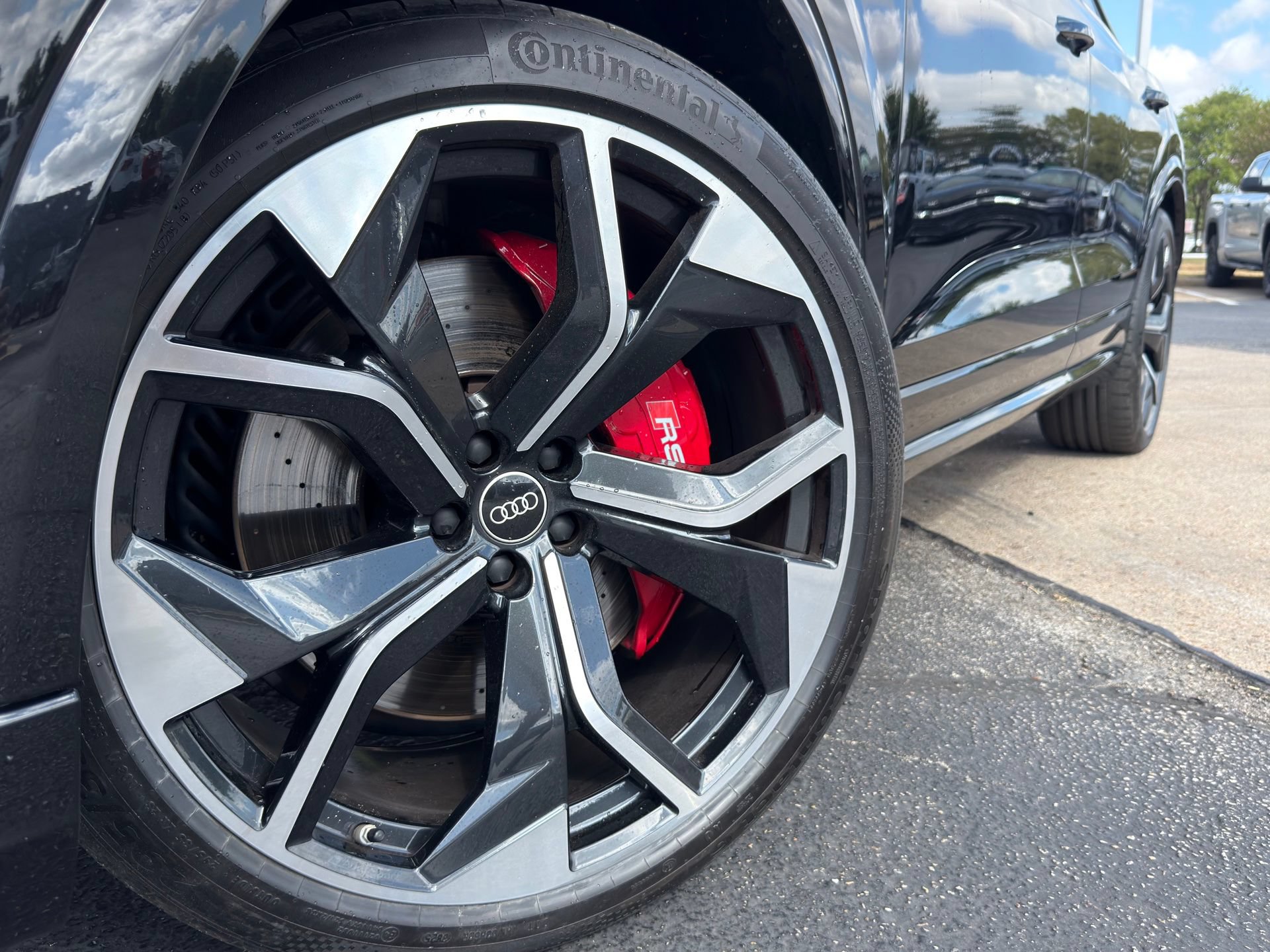 Used 2023 Audi RS Q8 w/ Black Optic Package AWD/4WD image 4