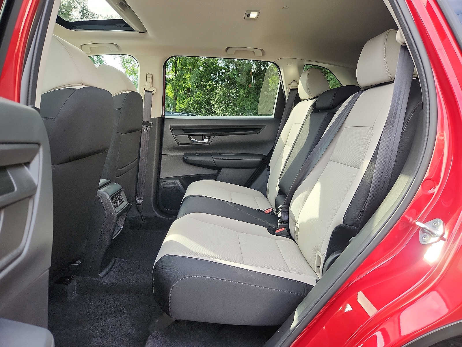Used 2024 Honda CR-V EX image 10