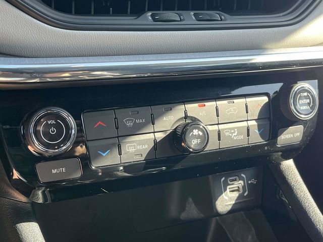 Used 2024 Jeep Compass Limited AWD/4WD image 30