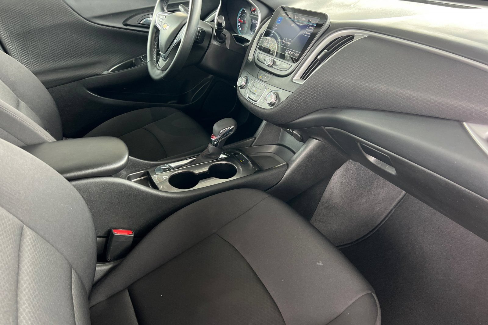 Used 2025 Chevrolet Malibu RS FWD image 22