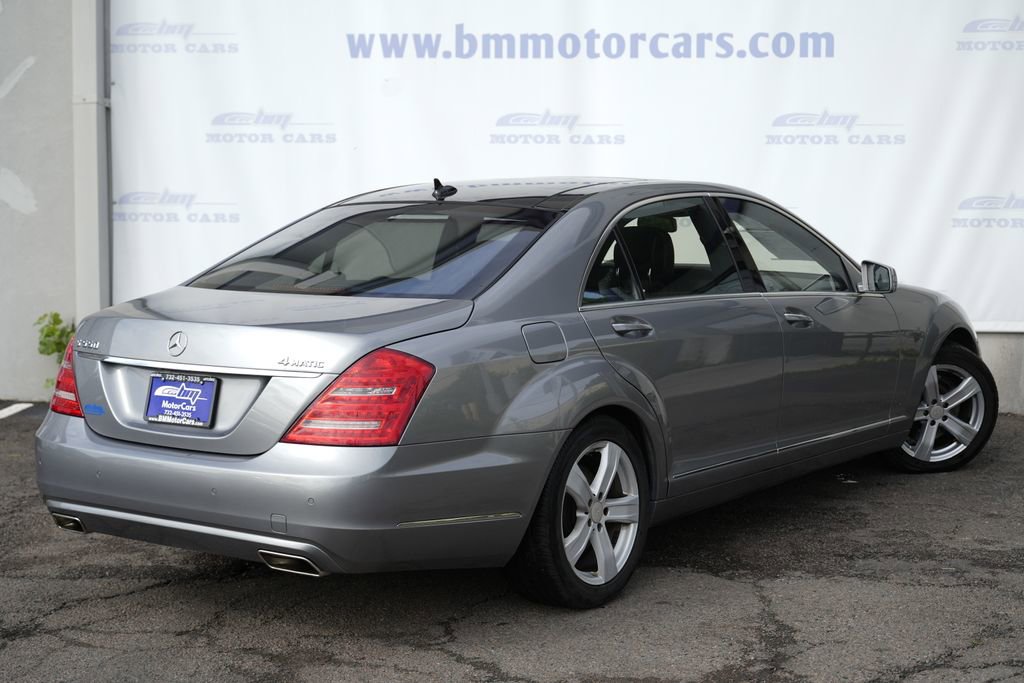 Used 2011 Mercedes-Benz S 550 4MATIC image 3