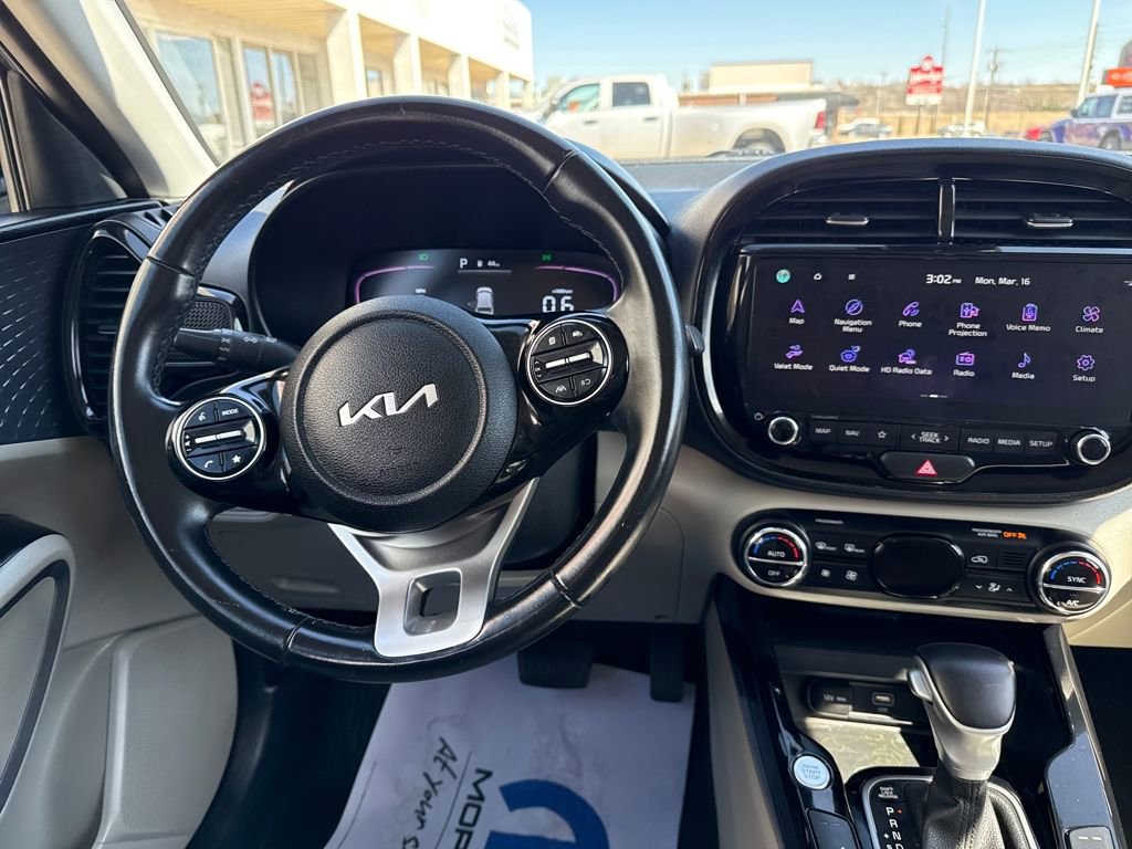 Used 2023 Kia Soul EX image 14