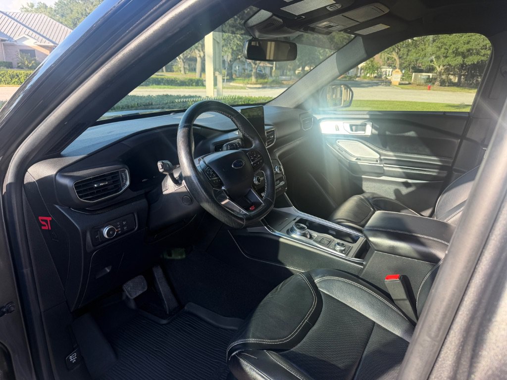 Used 2020 Ford Explorer ST w/ Premium Technology Package AWD/4WD image 12