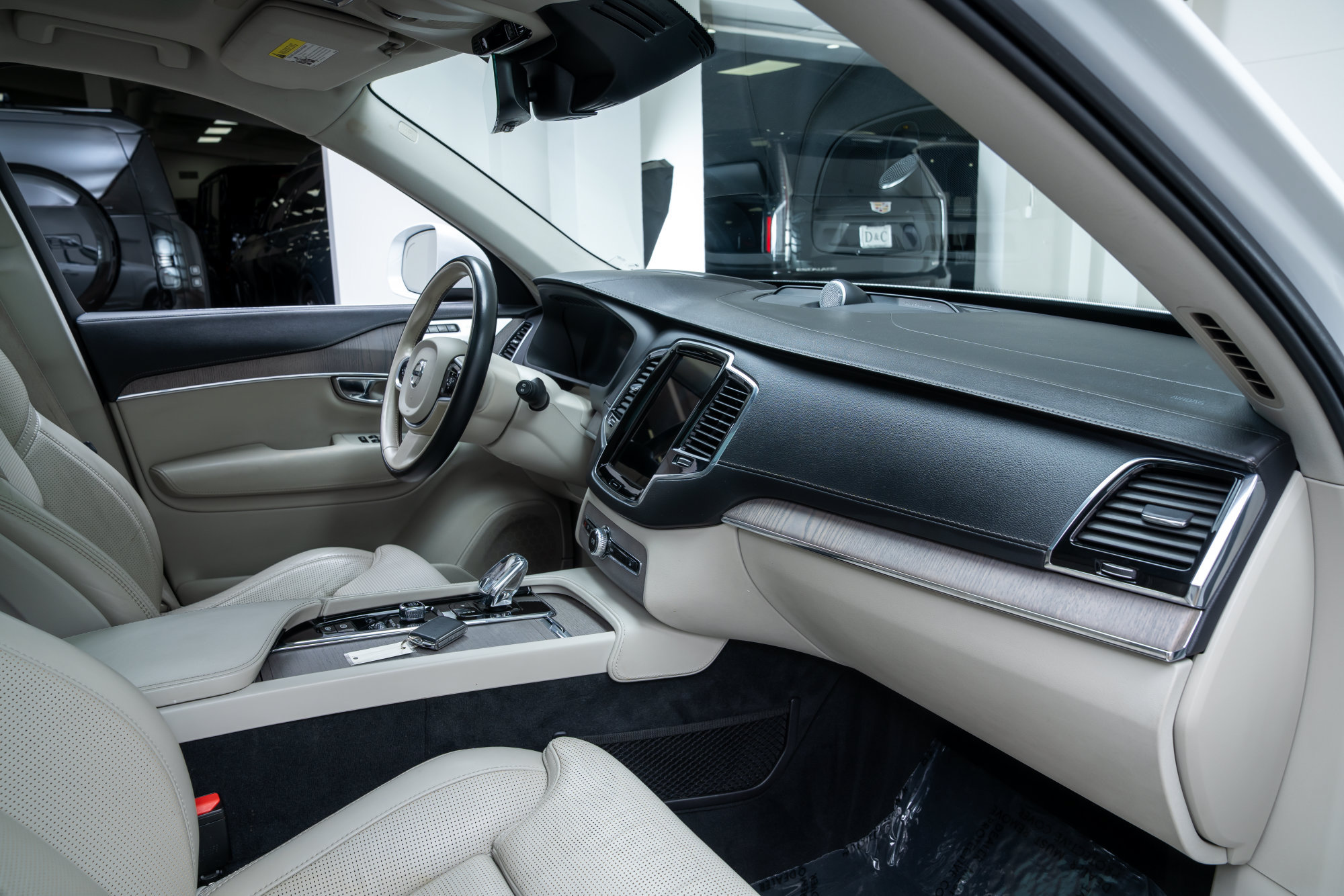 Used 2020 Volvo XC90 T8 Inscription AWD/4WD image 27