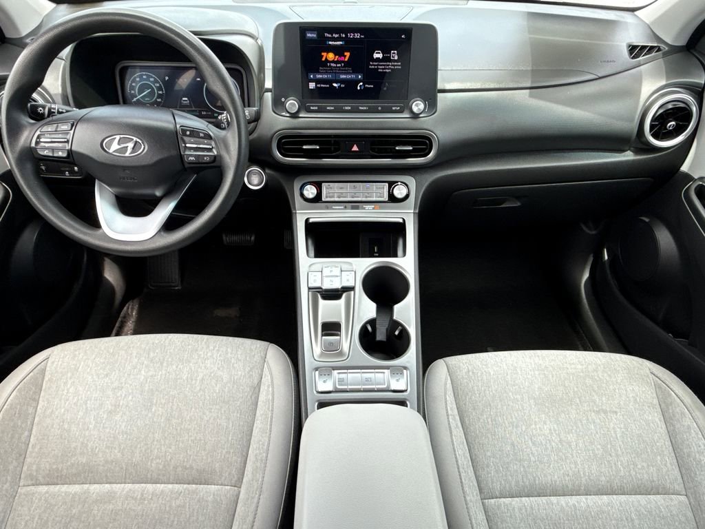Used 2023 Hyundai Kona SE w/ Cargo Package FWD image 18