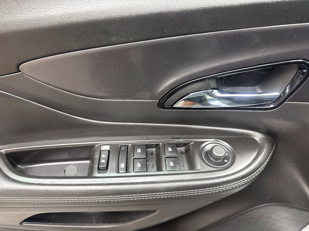 Used 2019 Buick Encore Preferred FWD image 17