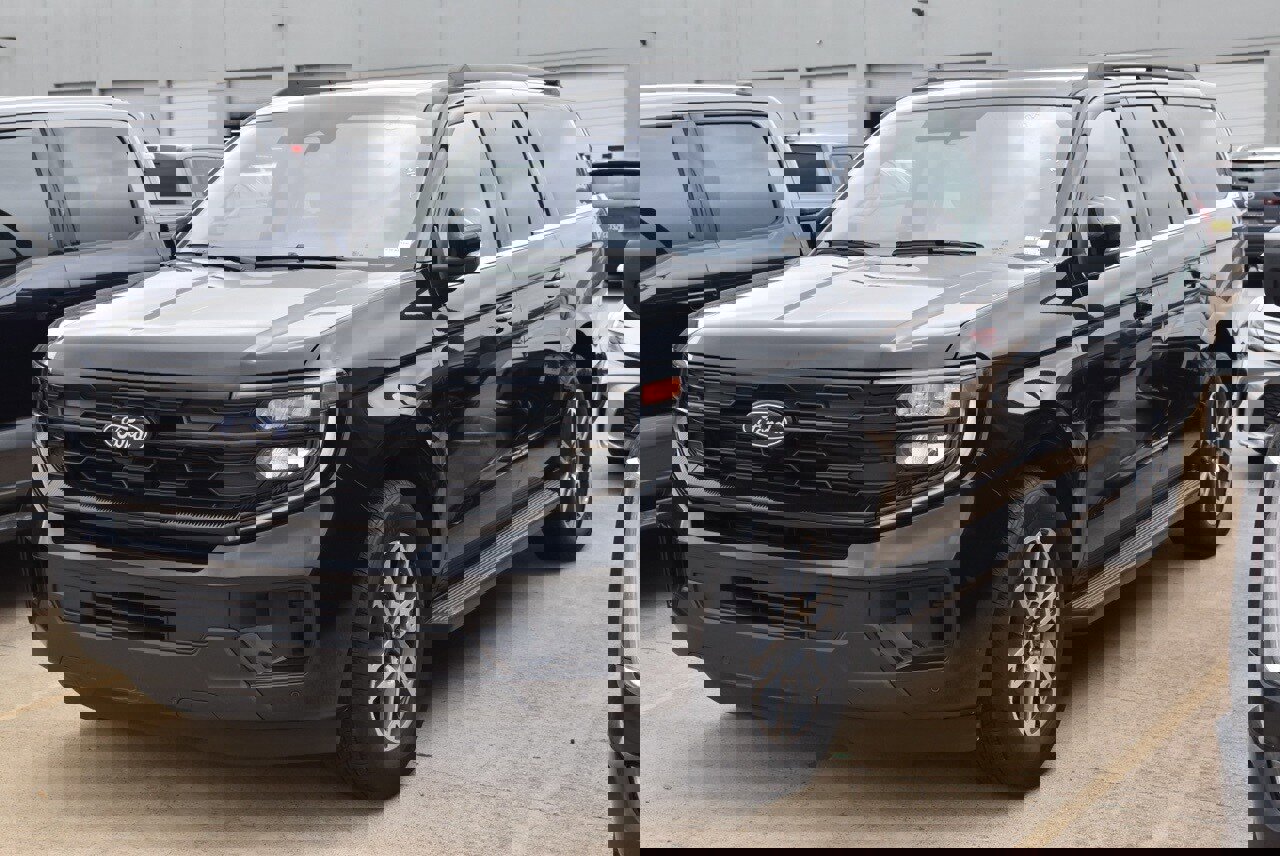 Certified 2025 Ford Expedition Max Active image 2