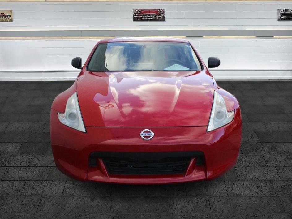 Used 2012 Nissan 370Z Coupe image 2