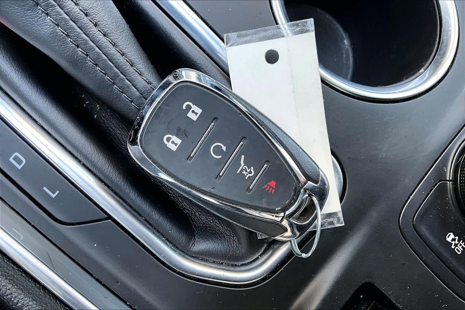 Used 2019 Chevrolet Traverse LT FWD image 15