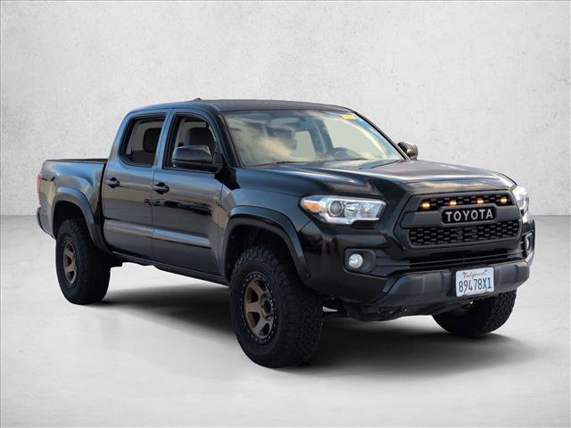 Used 2016 Toyota Tacoma SR5 w/ SR5 Appearance Package (SN) image 3