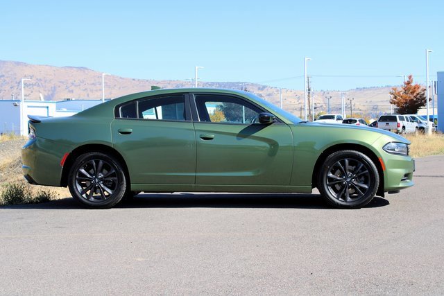 Used 2021 Dodge Charger SXT w/ Driver Convenience Group image 7